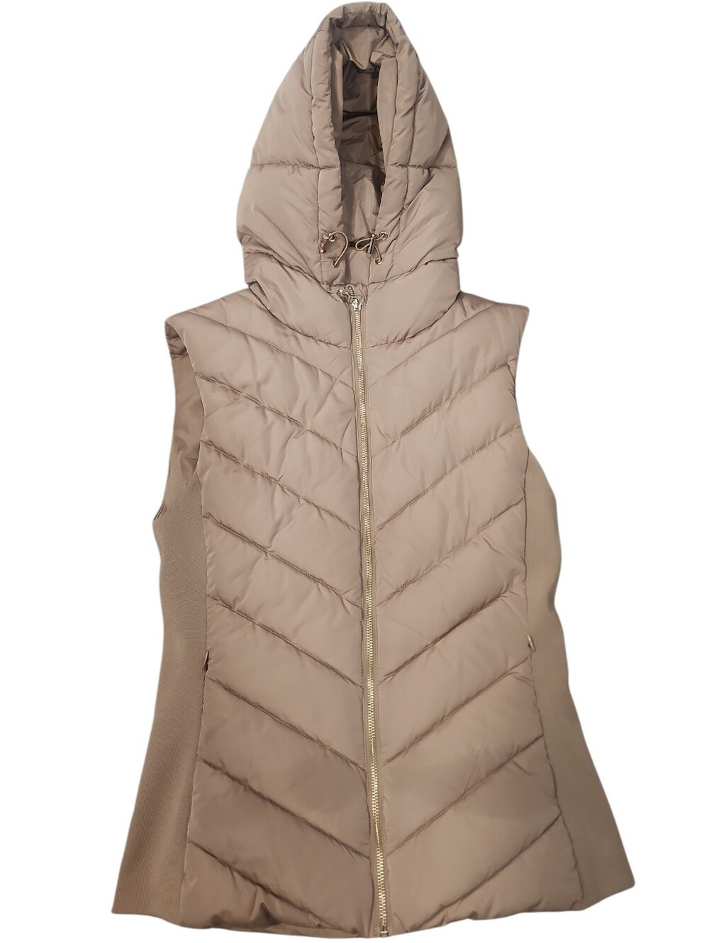 Zara Fitted Hooded Puffer Vest Taupe Tan Chevron Quilted Gilet. M
